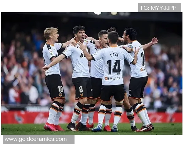 2018年不来梅与汉堡的激烈对决回顾与分析 2018年不来梅与汉堡的激烈对决回顾与分析