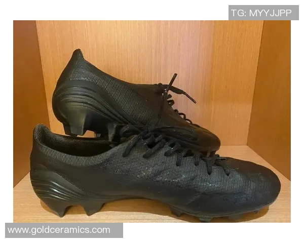 足球明星们热衷购买的球鞋背后故事与品牌揭秘