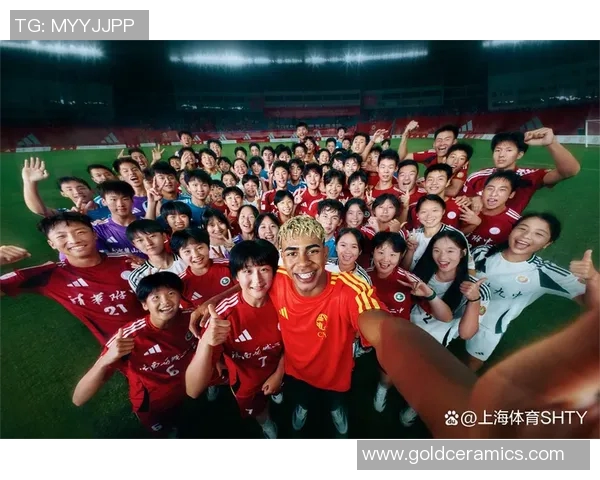 上海足球队技术变革引发热议助力球队崛起与发展新篇章 上海足球队技术变革引发热议助力球队崛起与发展新篇章