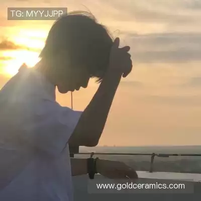 束启万